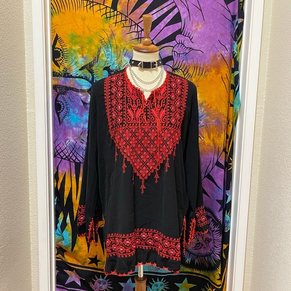 🌈 Lovely boho Jordan embroidered top - Picture 2 of 12